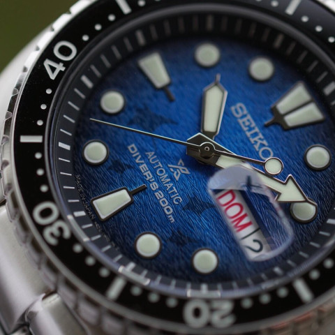 Seiko SRPE39K1 King Turtle Save The Ocean MANTA RAY PATTERNED DIAL