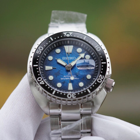 Seiko SRPE39K1 King Turtle Save The Ocean MANTA RAY PATTERNED DIAL