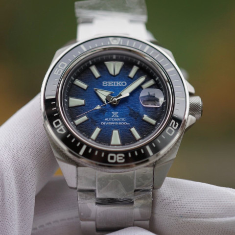 Seiko SRPE33J1 King Samurai Save The Ocean MANTA RAY PATTERNED DIAL