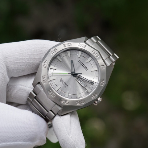 Citizen E-D AW0060-54A Sport Military TITANIUM