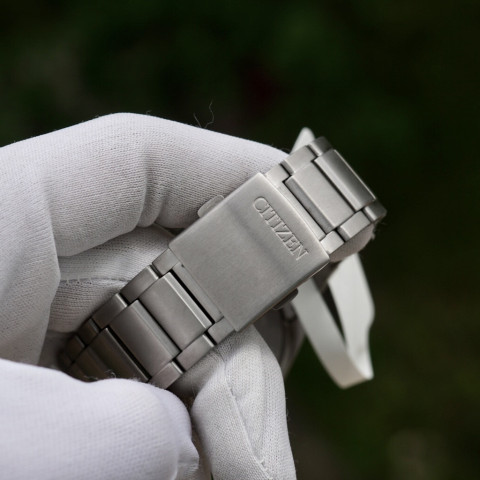 Citizen E-D AW0060-54A Sport Military TITANIUM