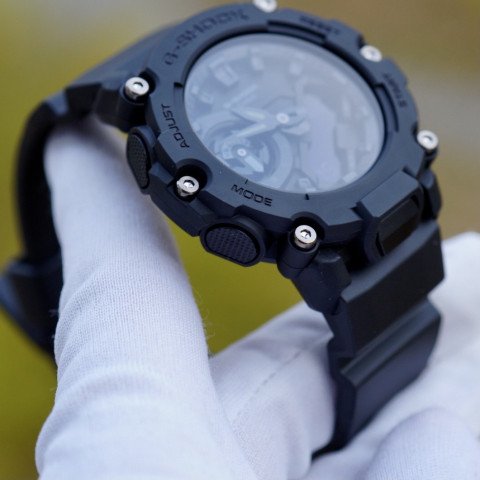 Часы Casio G-Shock GA-2200BB-1AER 200m