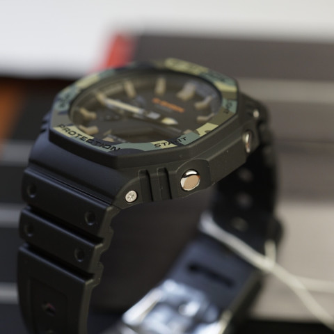 Часы Casio G-Shock GA-2100SU-1AER
