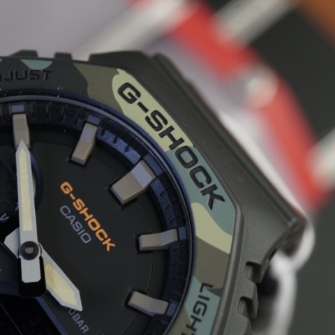 Часы Casio G-Shock GA-2100SU-1AER
