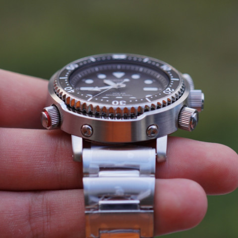 Seiko Prospex Arnie 40th Anniversary SNJ033P1 PADI Divers Solar