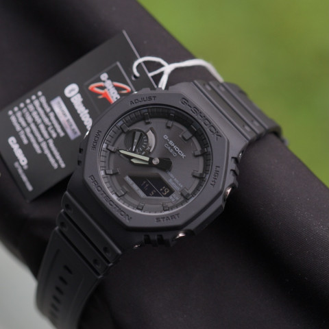 Casio G-Shock Oak GA-B2100-1A1 Bluetooth Connected Tough Solar NEW