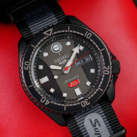 Годинник Seiko 5 SRPJ75K1 Sports Honda Super Cub Limited Edition