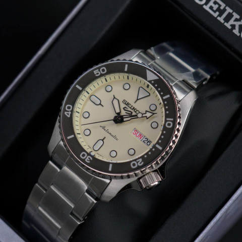 Годинник Seiko 5 Sports SRPK31K1 Automatic 38mm