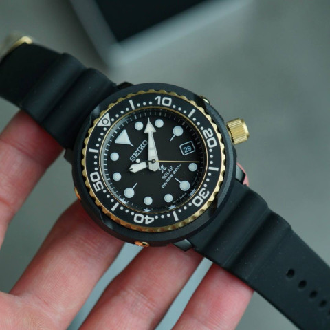 Seiko SNE498P1 TUNA Prospex Reedition Solar Divers