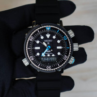 Seiko SNJ035P1 Prospex Arnie 40th Anniversary PADI Divers Solar