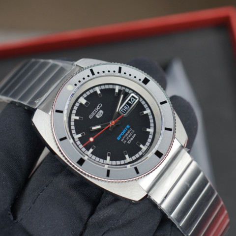 Годинник Seiko 5 Sports SRPL05K1 PEPPER BLACK 1968 LIMITED EDITION