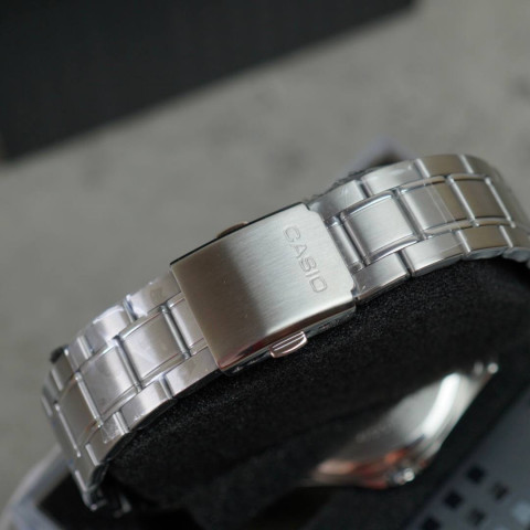 Casio MTS-100D-2AVDF 100M SAPHIRE