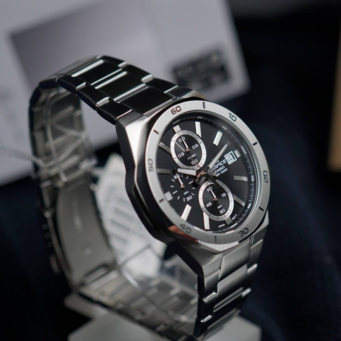 Годинник Casio Edifice EFV-640D-1AVUEF Chronograph 100m