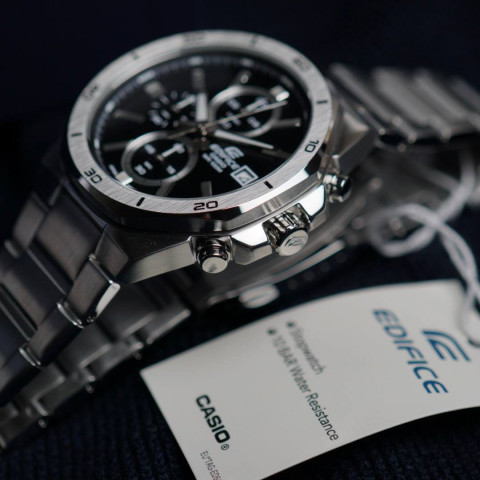 Годинник Casio Edifice EFV-640D-1AVUEF Chronograph 100m