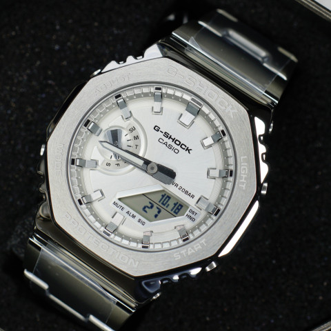 Годинник Casio G-Shock GM-2110D-7A Quartz Stainless Steel