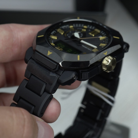 Годинник Casio PRW-6900ZE-1DR ProTrek Tough Solar Multuband 6 Triple Sensor