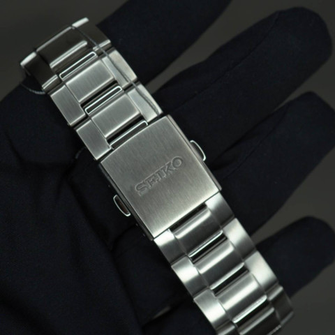Годинник Seiko SNE391 Essentials Solar 100m