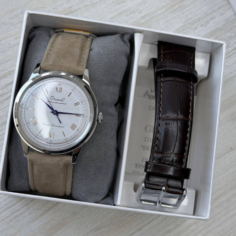 ORIENT RA-WK0006S10B Bambino Solar Limited Edition